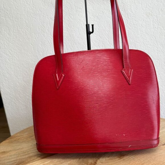 Louis Vuitton Red Epi Handbag - Picture 2 of 12